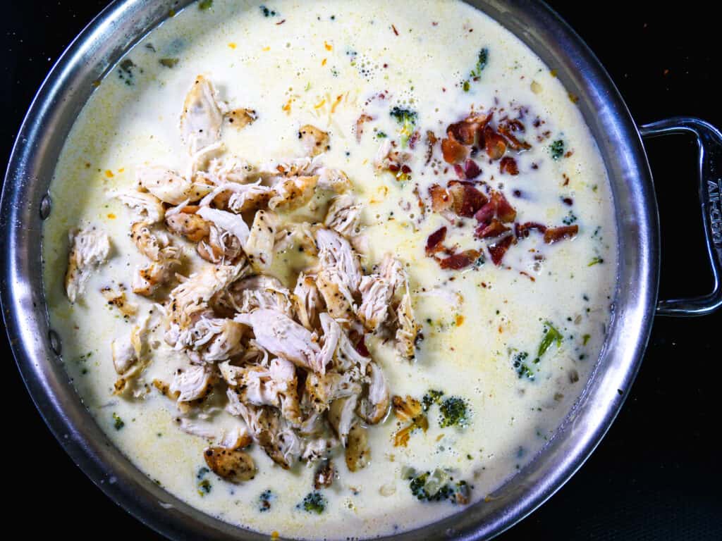 Cheesy Chicken Broccoli Soup