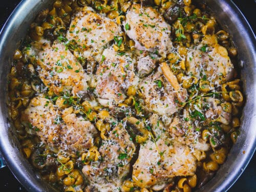 Black Garlic Mushroom Chicken Pasta